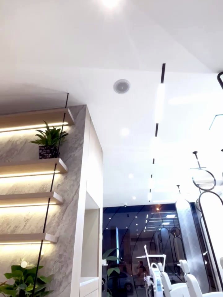 Antibes interior install