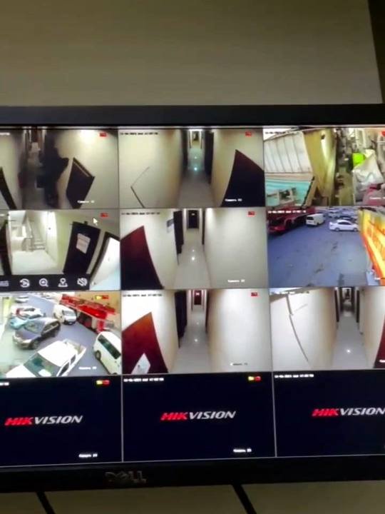 Monitoring wall
